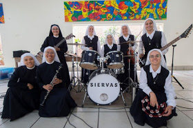 ‘Siervas’ Band Rock Para Biarawati yang Mendunia