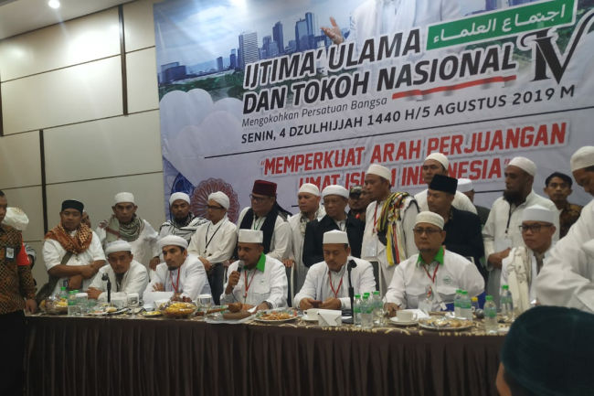 Ijtimak Ulama IV Sepakat Terapkan Syariat Islam dan Khilafah, Moeldoko: Kita Lawan!
