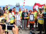 Tumbangkan Rekor Amerika Serikat, WASI Raih Rekor Dunia Rantai Manusia Terpanjang di Bawah Laut Manado