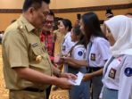 Ajak Siswa Menabung, Gubernur Olly Ajak Manfaatkan Jaringan Ekonomi4