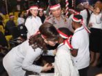 Bupati Tetty Semangati Anak-Anak Papua di Minsel