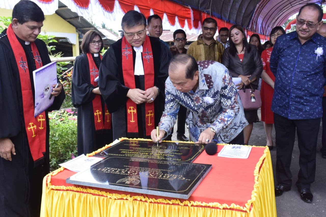 Lomban Terkesan dengan Jemaat GMIM Getsemani Tendeki, Ini Alasannya