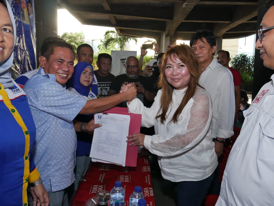 Mendaftar di Pinggir Jalan Raya yang Padat Lalin, SSK Disebut Pemimpin yang Dekat dengan Rakyat Tanpa Sekat