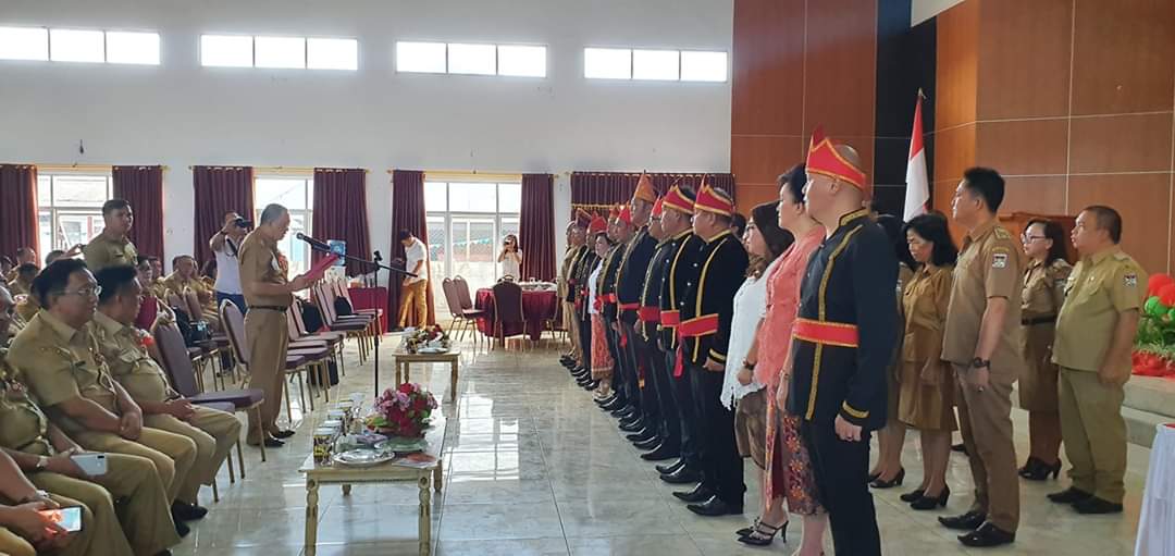 Bupati Roring Lantik Pengurus DPC APDESI Minahasa