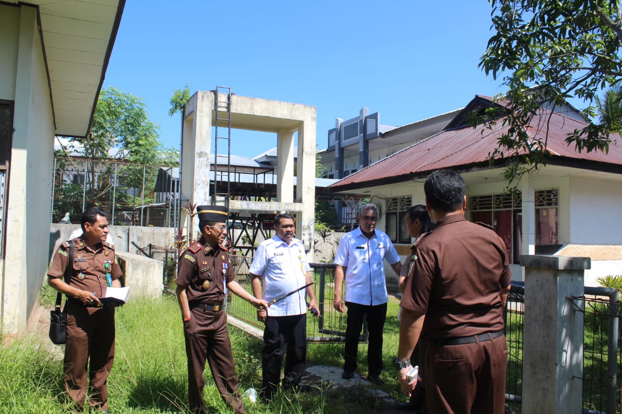 Kajati Sulut dan Kadis Perkimtan Sulut Tinjau Lokasi Pembangunan Rusun