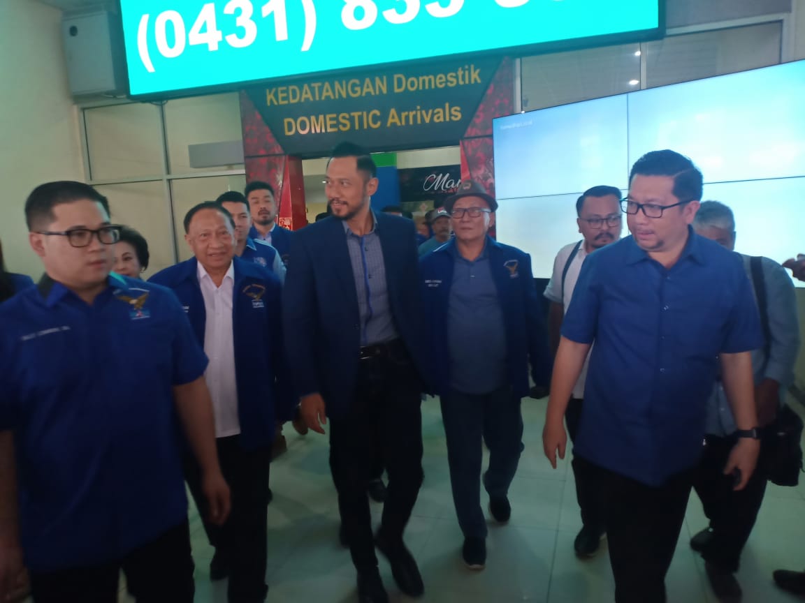 AHY Tiba di Bandara Samrat, Ini Rencana Kegiatannya Selama di Manado