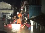 Banjir Setinggi 2 Meter, Tim Sar Mulai Evakuasi Warga