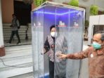 Walikota Ini Lahirkan Ide Cerdas dan Hebat “Bilik Sterilisasi” Cegah Covid-19, Langsung Viral