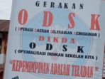 Baliho ODSK Marak di Instansi Pemerintah dan Sekolah Jelang Pilgub, Warga: Cuma Dorang deng Tuhan Yang Tahu