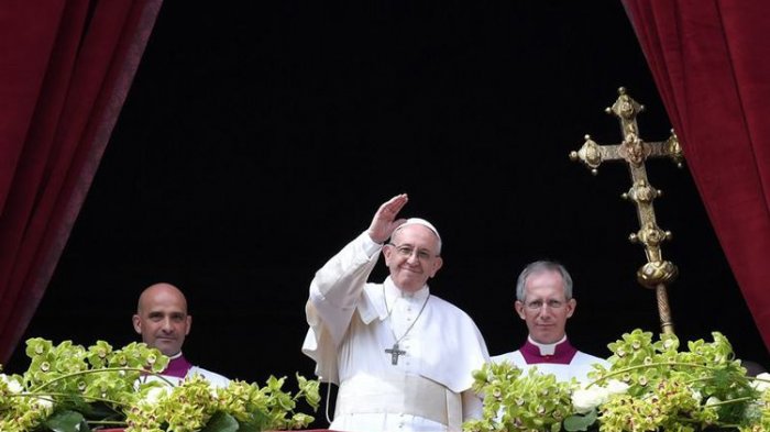 Jumat Malam, Paus Fransiskus Beri Berkat Luar Biasa “Urbi et Orbi”, Juga Dapat Indulgensi Penuh