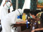 Pegawai Kejati Sulut Lakukan Rapid Test Secara Acak, Begini Hasilnya