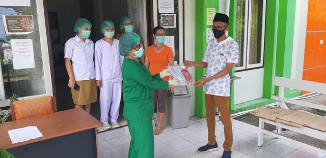 Komisioner Bawaslu Ini Kembali Gelar Aksi Kemanusiaan Sebar 1.000 Masker