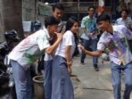 Lulus, Sejumlah Siswa Berseloroh jadi Angkatan Corona