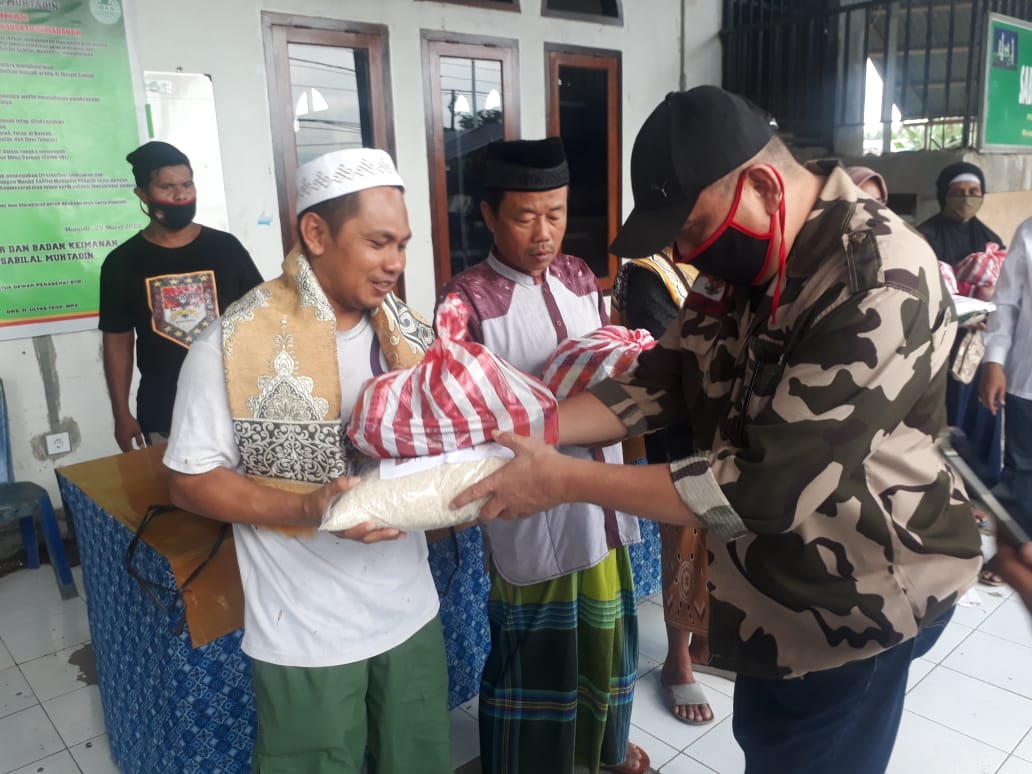 Pendeta Hanny Salurkan Bantuan Sembako di Masjid, Ketua NU: Bukti Sulut Toleran