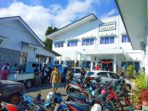 Warga Kuatir, Puskesmas Pineleng Diserbu Tanpa Memperhatikan Protap “Jaga Jarak”