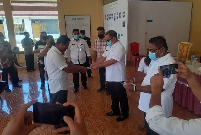 E2L-MAP Salurkan Bantuan di Desa Maredaren Kiama