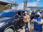 Bawa Bantuan, Warga BMR Doakan VAP Jadi Gubernur