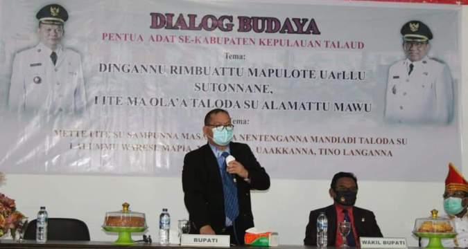 Bupati dan Wabup Talaud Hadiri Dialog Pentua Adat