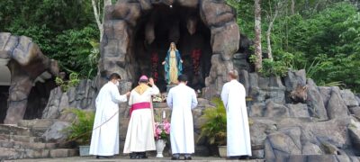 Berkati Arca dan Gua Maria, Begini Pesan Uskup Rolly