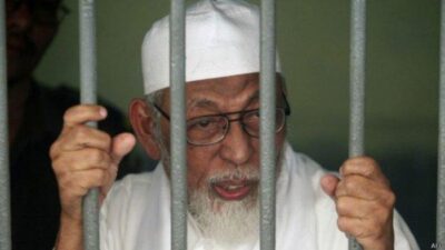 Dapat Total Remisi 55 Bulan, Jumat Ini Terpidana Kasus Terorisme Abu Bakar Ba’asyir Bebas