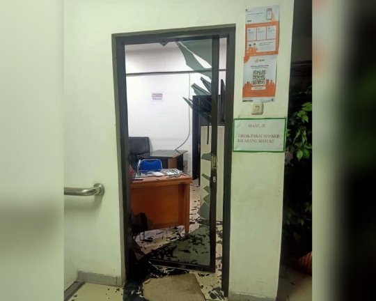 Kantor Walikota Manado Diduga Diteror, Kaca Pintu Ruang Sekda Hancur, Ruang BKAD Diacak-acak