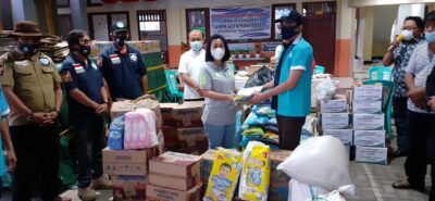 PKB dan Panji Yosua Moria Kali Serahkan Bantuan Untuk Korban Bencana Alam di Manado