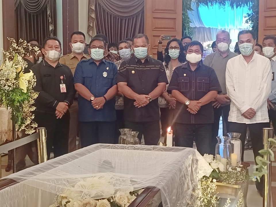 Pimpin Pujian dan Doa Saat Melayat, E2L: SHS Tokoh Bangsa, Kebanggaan Sulut