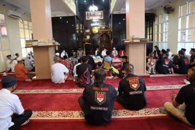 Pertama dalam Sejarah, Pendeta Hanny Pantouw dan Ormas Adat Terbesar di Indonesia Buka Puasa di Masjid, Ketua MUI Apresiasi