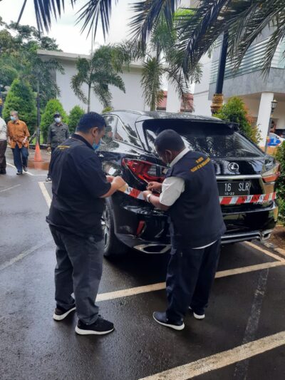 Mobil Mewah Terkait Tersangka HH Disita Penyidik Kejagung