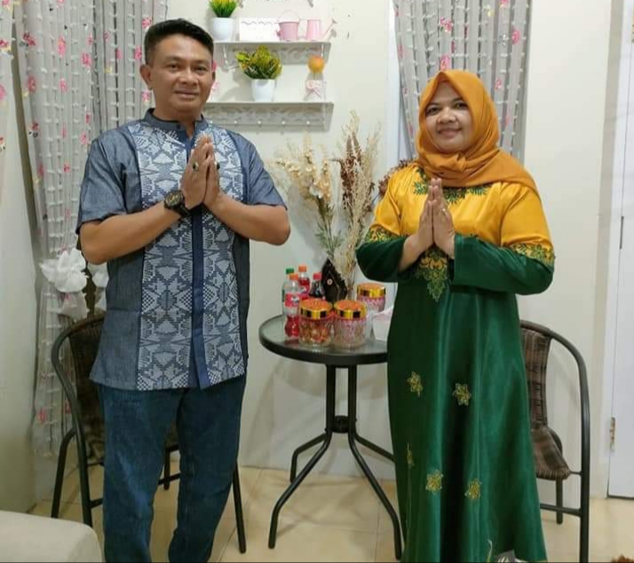 Keluarga Naya-Ani: Selamat Lebaran Ketupat