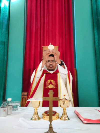 “Inilah tubuh-Ku yang diserahkan bagimu.”