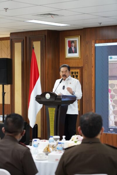 Jaksa Agung Diserang dari Berbagai Penjuru, Ini Pesan Ulama dan Budayawan