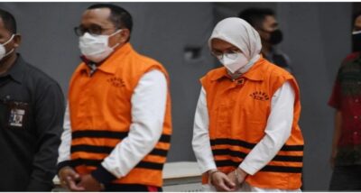 Terjaring Kasus Dugaan Suap Kades, Begini Fakta-Fakta dari Penangkapan Bupati Probolinggo dan Suaminya