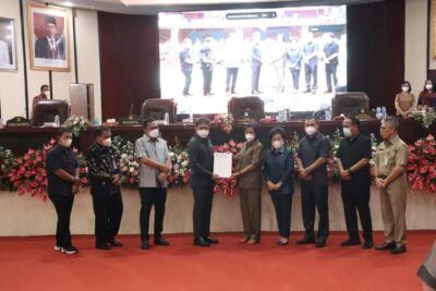 Walikota dan Wawali Hadiri Rapat Paripurna DPRD Manado