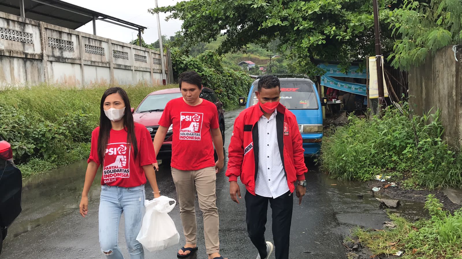 Tak Kenal Lelah, PSI Manado Terus Bergerak Salurkan Ratusan Paket Ricebox, Warga: Terima Kasih Salam Solidaritas