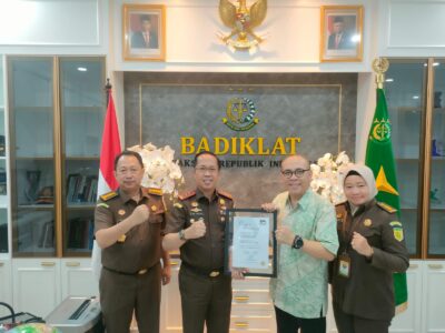 Badan Diklat Kejaksaan RI Terima Sertifikat ISO 9001:2015