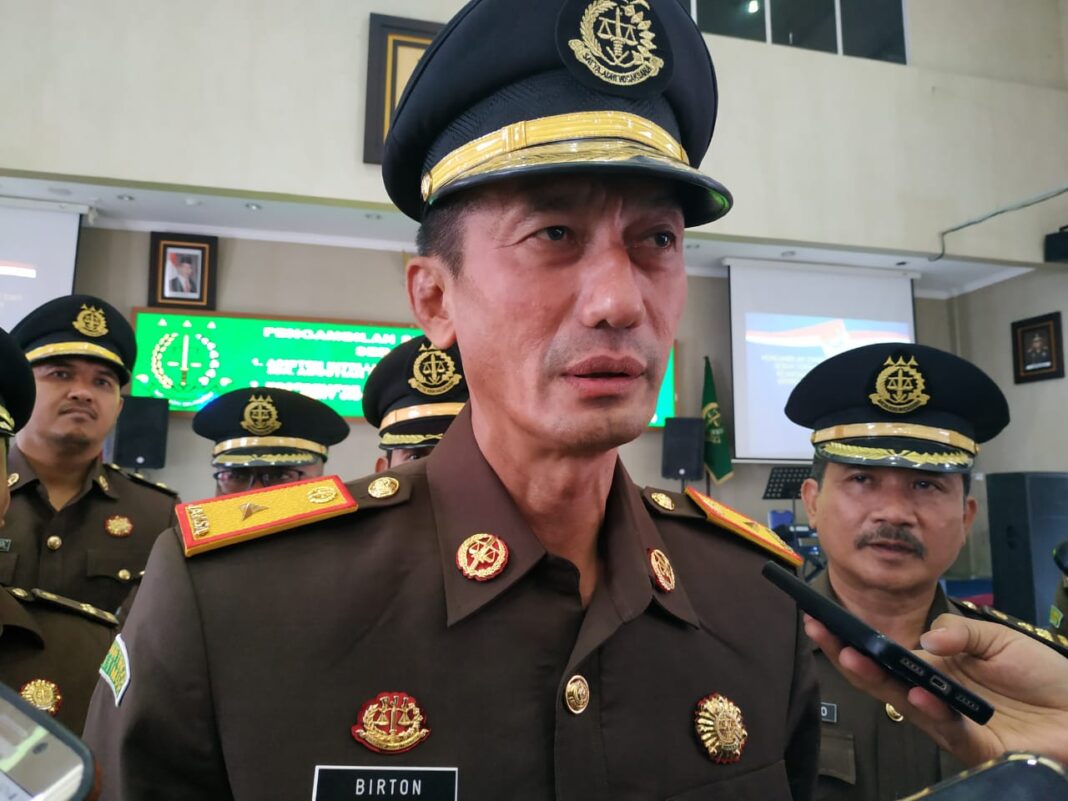 Edy Birton Resmi Jabat Kajati Sulut