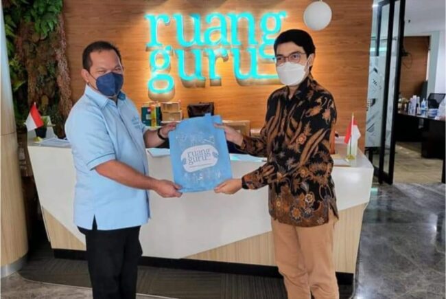 Tingkatkan Mutu Pendidikan Talaud, Elly Lasut Gandeng Ruang Guru