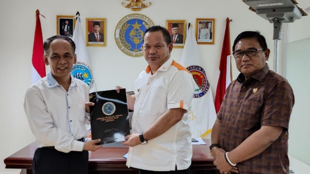 Pemkab Talaud – LLP-FBDH Teken Perjanjian Hibah Lampu Jalan Tenaga Surya