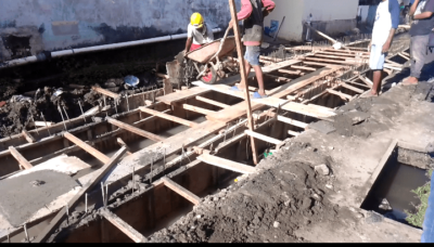 MJKS Tinjau Langsung Proyek Drainase Yang Disebut Tidak Bermanfaat, Warga Tuminting: Yang Disorot Soal Air Bersih Bukan Drainase