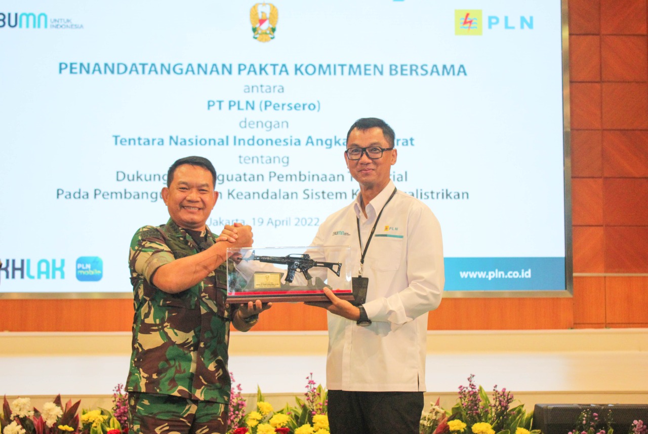 PLN-TNI AD Teken Pakta Komitmen, KASAD: TNI AD Siap Dukung PLN Listriki Nusantara