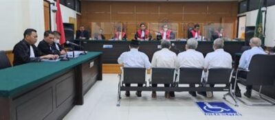 Pembacaan Surat Dakwaan terhadap Terdakwa dalam Perkara PT Krakatau Steel