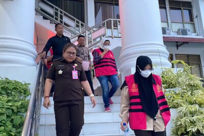 3 Tersangka Perkara Pekerjaan Rehabilitasi Jalan Insil Baru-Insil Induk PUPR Bolmong Dilimpahkan ke Kejati Sulut