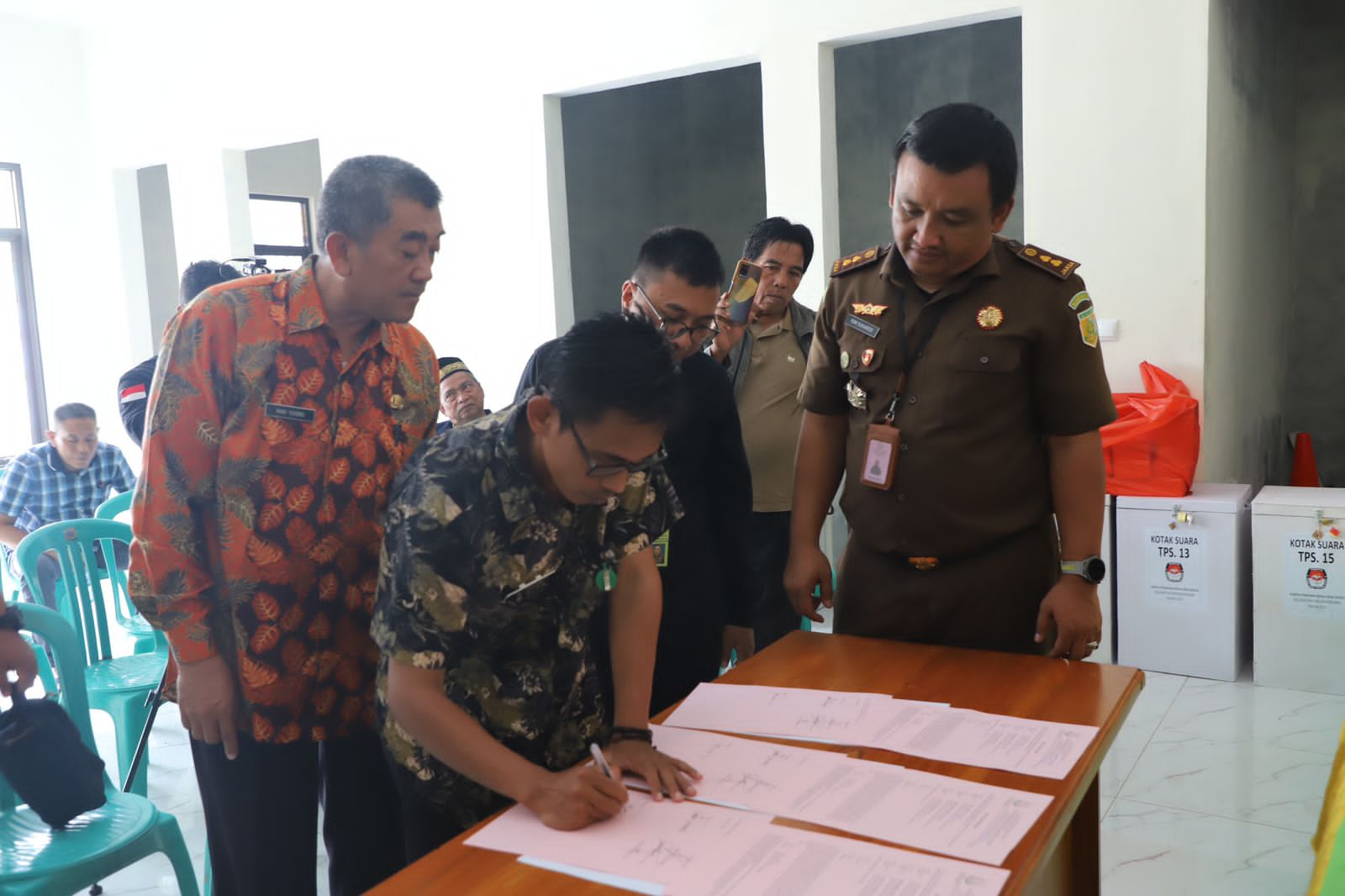 Tanah Seluas 676.354 Milik Terpidana Benny Tjokrosaputro Kembali Dititipkan Kepada Camat Parung Panjang