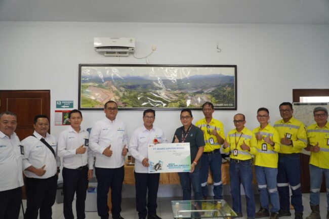 Hari Pelanggan Nasional, PLN Siap Dorong Pertumbuhan Ekonomi di Sektor Bisnis dan Industri