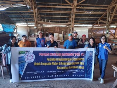 Tim PKM-K2 Unsrat Bekali Pengrajin Mebel Woloan Dua dengan Pelatihan Implementasi E-Commerce, Begini Kata Fransisca Pontoh