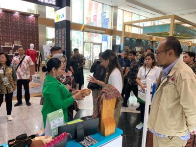 Wakili UMK Binaan PLN, Cofo Indonesia Jadi Primadona Dalam Pameran Inacraft 2023