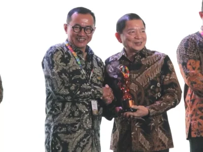 Melalui Program Electrifying Agriculture, PLN Jadi Satu-satunya BUMN yang Mendapat Indonesia’s SDGs Award 2023 dari Bappenas