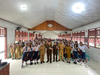Kejati Sulut Melaksanakan Penyuluhan Hukum Jaksa Masuk Sekolah di SMP Negeri 4 Bitung