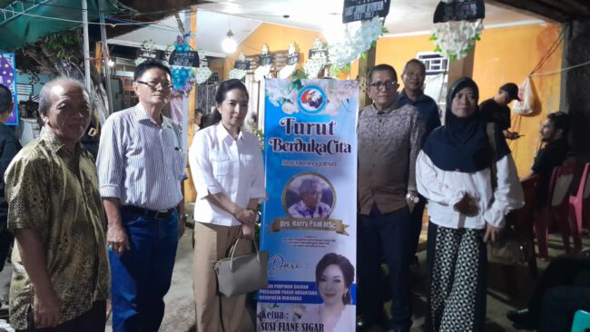 Melayat ke Rumah Duka, Susi Sigar Jadi Buah Bibir Warga Pineleng